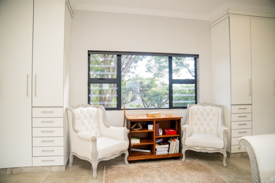 6 Bedroom Property for Sale in Wilkoppies North West